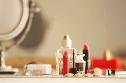 過期化妝品和電動工具 超越專業清洗劑的多功能用途