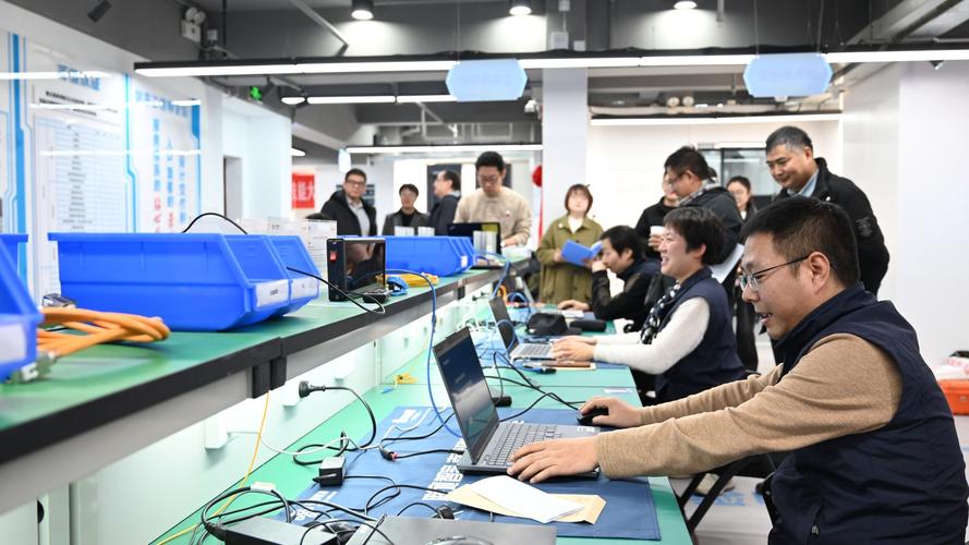 智慧賦能，匠心護航——記“高效運維，匠心服務”校園網絡運維技能大賽圓滿落幕